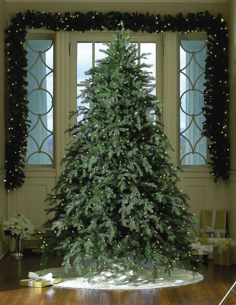 $20-christmas-tree-house-decorating-2011