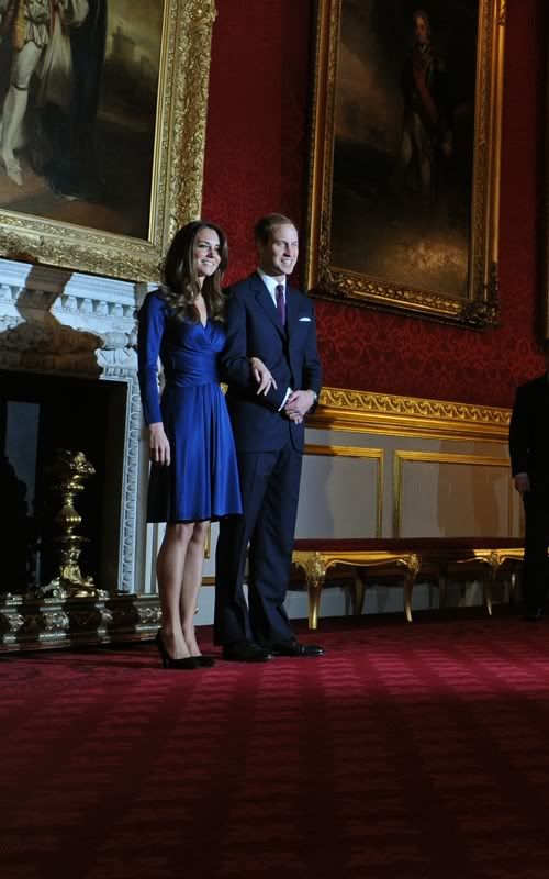 william-kate-in-blue-eve-dress