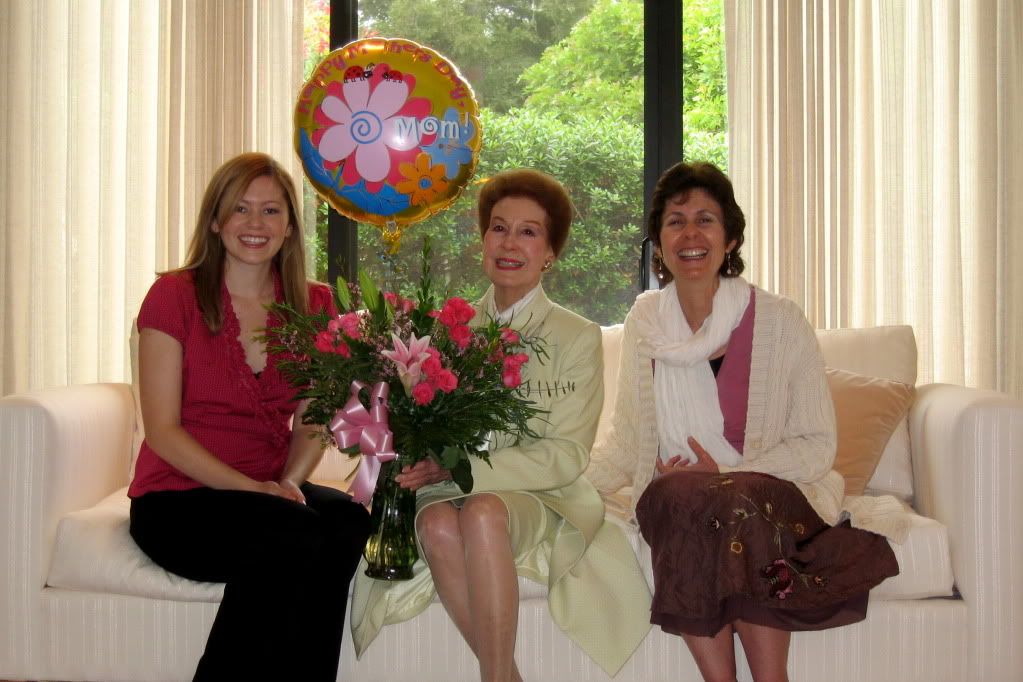 Chelsea, Harriet and Pam, 2008