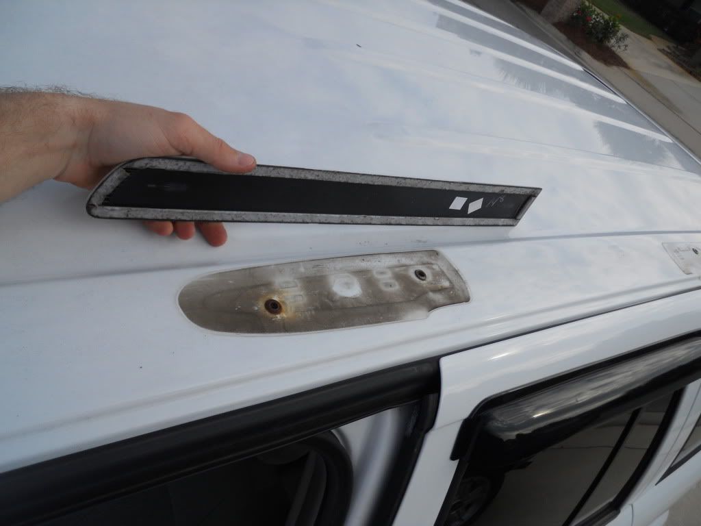 Roof rack and side molding delete on the cheap Chevy TrailBlazer