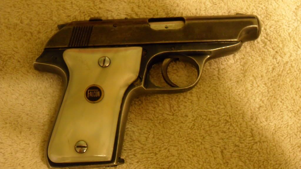 Eibar-32-Caliber-Pistol ... Echasa-Eibar-Cal-7-65-Modelo-Fast-Falcon-with-Pearl-style-grips-North