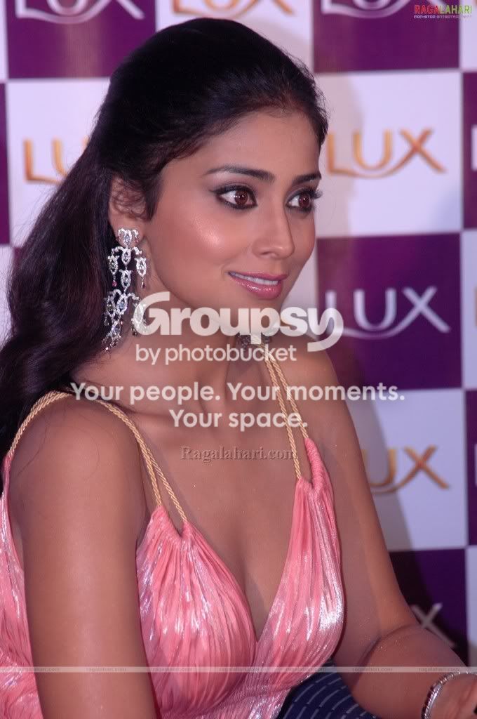 shriya123.jpg