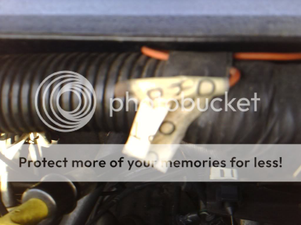 i found a random wiring harness under the hood thats not connected