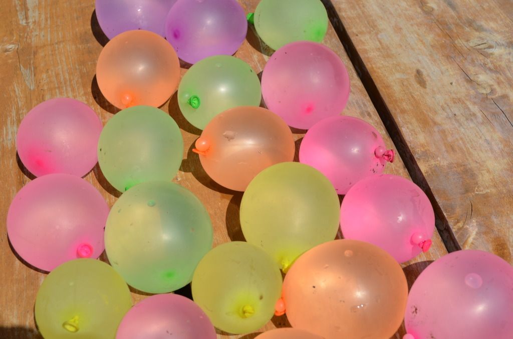 Summer Fun: Water Balloon Fight – Cooking for My Kids